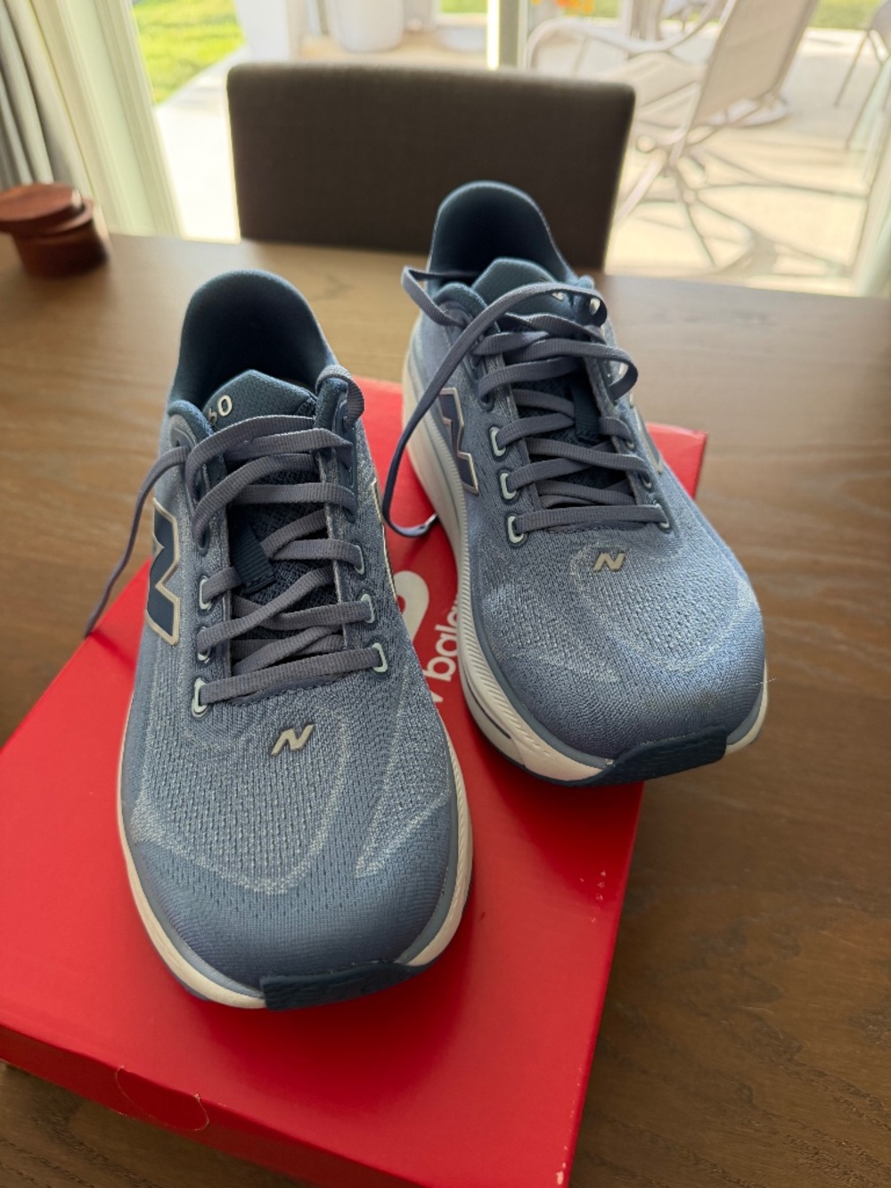 New Balance Fresh Foam 860 V15. Size 9 narrow